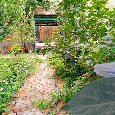 Hotel Be My Guest Osch Exterior foto